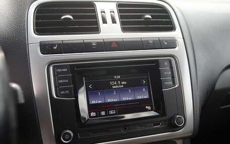 Volkswagen Polo VI (EU Market), 2016 год, 1 200 000 рублей, 13 фотография