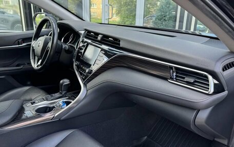 Toyota Camry, 2021 год, 2 599 000 рублей, 11 фотография