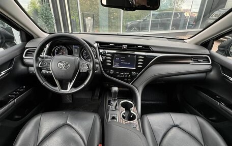 Toyota Camry, 2021 год, 2 599 000 рублей, 15 фотография