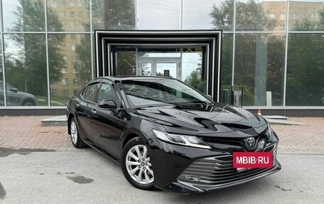 Toyota Camry, 2021 год, 2 599 000 рублей, 3 фотография