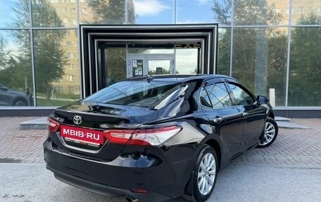 Toyota Camry, 2021 год, 2 599 000 рублей, 7 фотография