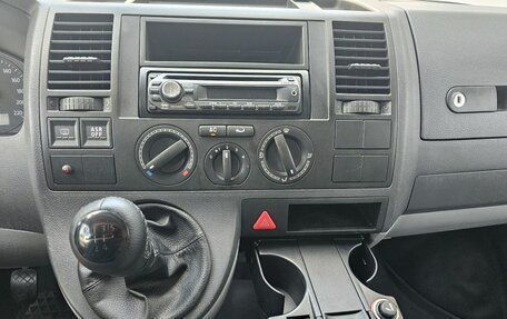 Volkswagen Transporter T5 рестайлинг, 2008 год, 1 099 000 рублей, 16 фотография