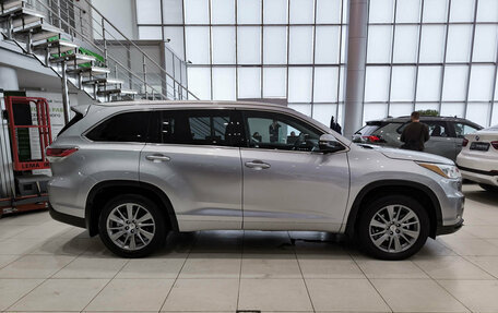 Toyota Highlander III, 2014 год, 2 750 000 рублей, 8 фотография