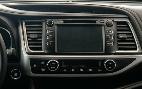Toyota Highlander III, 2014 год, 2 750 000 рублей, 19 фотография