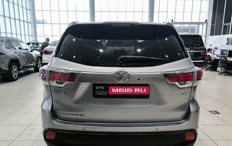 Toyota Highlander III, 2014 год, 2 750 000 рублей, 10 фотография