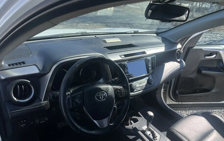 Toyota RAV4, 2017 год, 2 850 000 рублей, 7 фотография