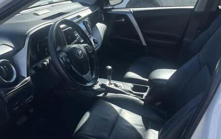 Toyota RAV4, 2017 год, 2 850 000 рублей, 12 фотография