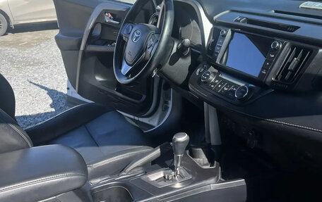Toyota RAV4, 2017 год, 2 850 000 рублей, 14 фотография