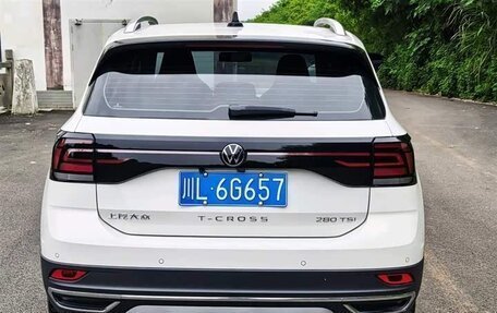 Volkswagen T-Cross I, 2022 год, 1 610 005 рублей, 3 фотография
