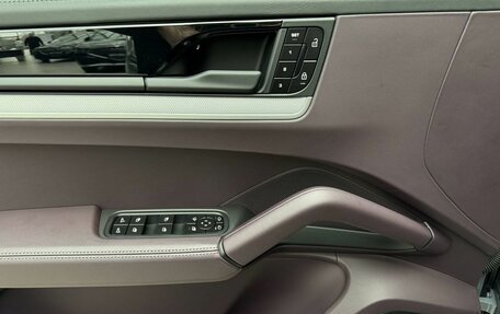 Porsche Cayenne III, 2024 год, 19 970 000 рублей, 20 фотография