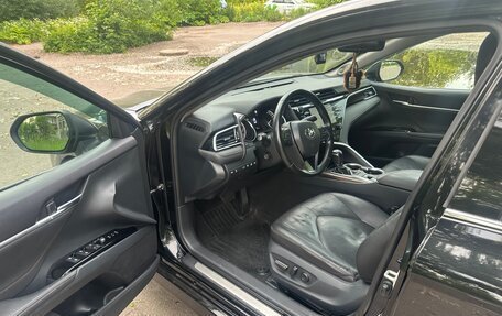 Toyota Camry, 2018 год, 2 450 000 рублей, 9 фотография