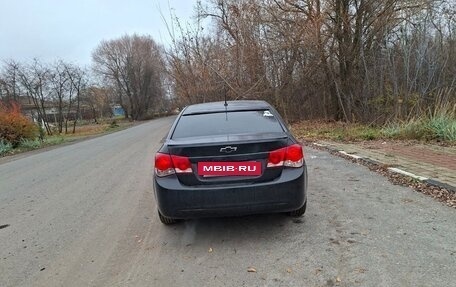 Chevrolet Cruze II, 2009 год, 600 000 рублей, 3 фотография