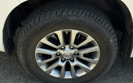 Toyota Land Cruiser Prado 150 рестайлинг 2, 2018 год, 4 900 000 рублей, 9 фотография