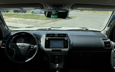 Toyota Land Cruiser Prado 150 рестайлинг 2, 2018 год, 4 900 000 рублей, 17 фотография