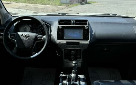 Toyota Land Cruiser Prado 150 рестайлинг 2, 2018 год, 4 900 000 рублей, 18 фотография
