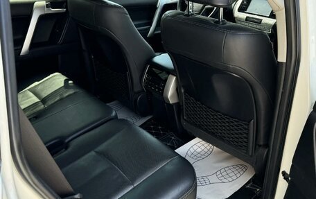Toyota Land Cruiser Prado 150 рестайлинг 2, 2018 год, 4 900 000 рублей, 25 фотография