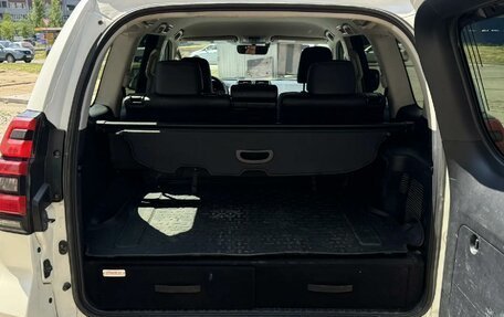 Toyota Land Cruiser Prado 150 рестайлинг 2, 2018 год, 4 900 000 рублей, 26 фотография