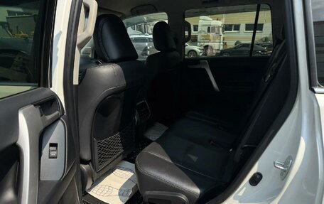 Toyota Land Cruiser Prado 150 рестайлинг 2, 2018 год, 4 900 000 рублей, 21 фотография
