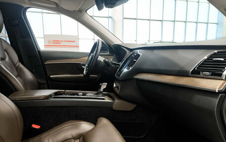 Volvo XC90 II рестайлинг, 2019 год, 3 990 000 рублей, 15 фотография