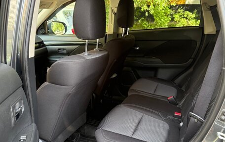 Mitsubishi Outlander III рестайлинг 3, 2021 год, 2 650 000 рублей, 21 фотография