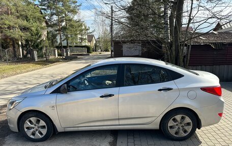 Hyundai Solaris II рестайлинг, 2014 год, 950 000 рублей, 2 фотография