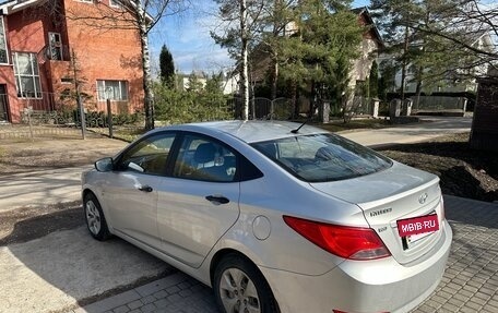 Hyundai Solaris II рестайлинг, 2014 год, 950 000 рублей, 3 фотография