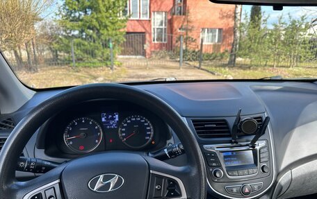 Hyundai Solaris II рестайлинг, 2014 год, 950 000 рублей, 10 фотография