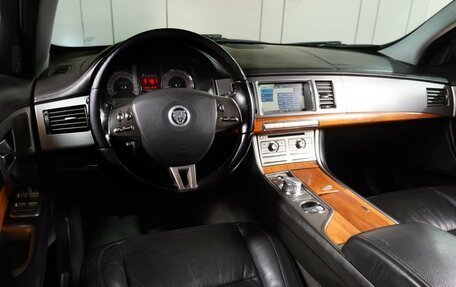 Jaguar XF I рестайлинг, 2010 год, 1 199 000 рублей, 6 фотография