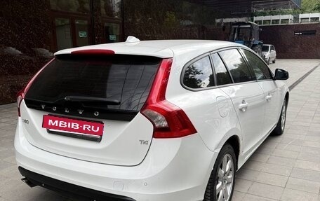 Volvo V60 I, 2011 год, 1 090 000 рублей, 3 фотография