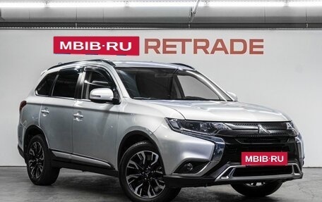 Mitsubishi Outlander III рестайлинг 3, 2022 год, 2 690 000 рублей, 4 фотография
