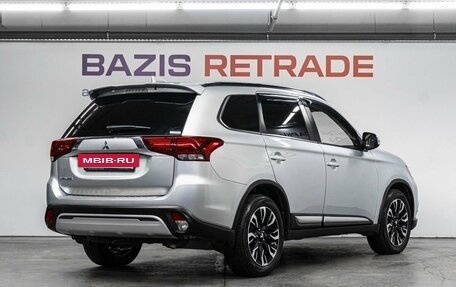 Mitsubishi Outlander III рестайлинг 3, 2022 год, 2 690 000 рублей, 6 фотография
