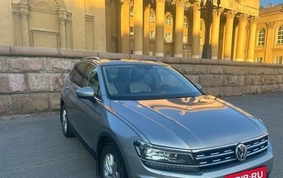 Volkswagen Tiguan II, 2018 год, 3 000 000 рублей, 1 фотография