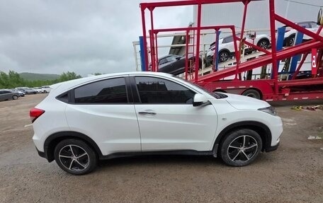 Honda Vezel, 2022 год, 1 400 000 рублей, 6 фотография