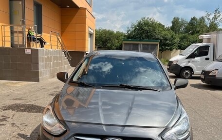 Hyundai Solaris II рестайлинг, 2014 год, 610 000 рублей, 2 фотография