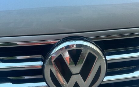 Volkswagen Tiguan II, 2018 год, 3 000 000 рублей, 3 фотография