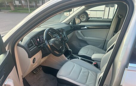 Volkswagen Tiguan II, 2018 год, 3 000 000 рублей, 15 фотография