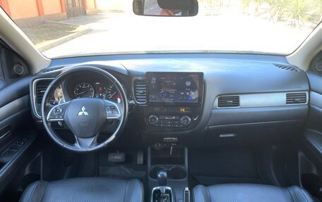 Mitsubishi Outlander III рестайлинг 3, 2012 год, 1 200 000 рублей, 4 фотография