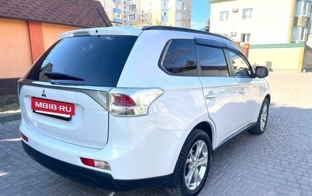 Mitsubishi Outlander III рестайлинг 3, 2012 год, 1 200 000 рублей, 12 фотография