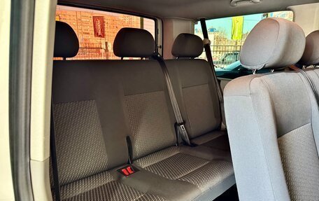 Volkswagen Caravelle T5, 2012 год, 1 799 000 рублей, 13 фотография