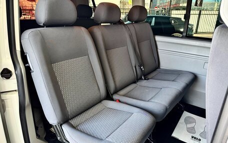Volkswagen Caravelle T5, 2012 год, 1 799 000 рублей, 12 фотография