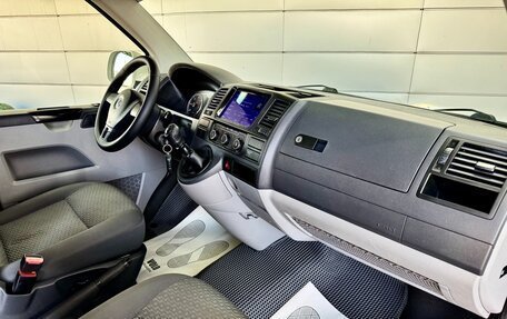 Volkswagen Caravelle T5, 2012 год, 1 799 000 рублей, 9 фотография