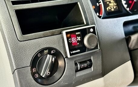 Volkswagen Caravelle T5, 2012 год, 1 799 000 рублей, 16 фотография