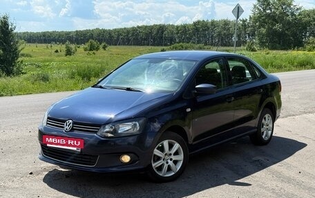 Volkswagen Polo VI (EU Market), 2013 год, 655 000 рублей, 2 фотография