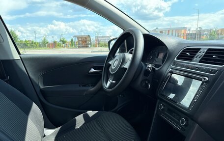 Volkswagen Polo VI (EU Market), 2013 год, 655 000 рублей, 28 фотография