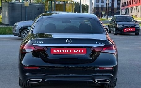 Mercedes-Benz E-Класс, 2020 год, 4 000 000 рублей, 5 фотография