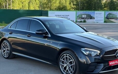 Mercedes-Benz E-Класс, 2020 год, 4 000 000 рублей, 2 фотография