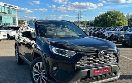 Toyota RAV4, 2021 год, 3 699 000 рублей, 1 фотография