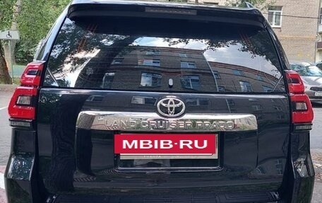 Toyota Land Cruiser Prado 150 рестайлинг 2, 2017 год, 5 000 000 рублей, 2 фотография
