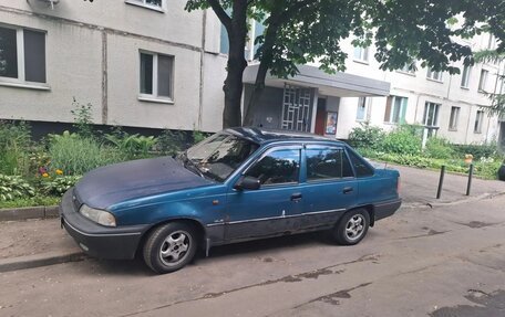 Daewoo Nexia I рестайлинг, 2000 год, 100 000 рублей, 3 фотография