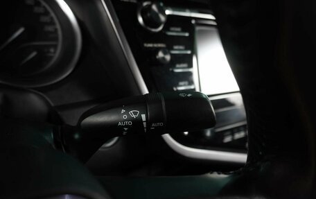 Toyota Camry, 2018 год, 2 700 000 рублей, 18 фотография